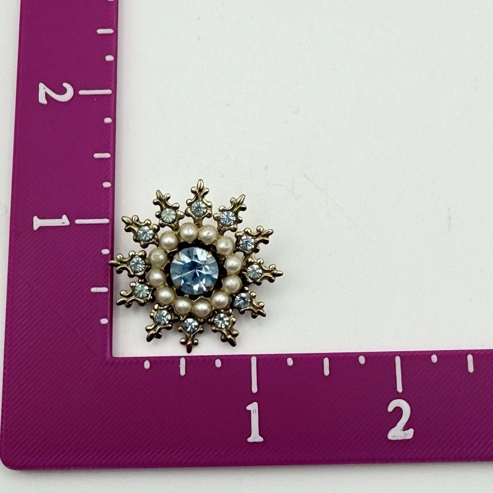 Vintage Starburst Brooch Light Blue Rhinestone Faux Pearl Gold Tone Sunburst Pin